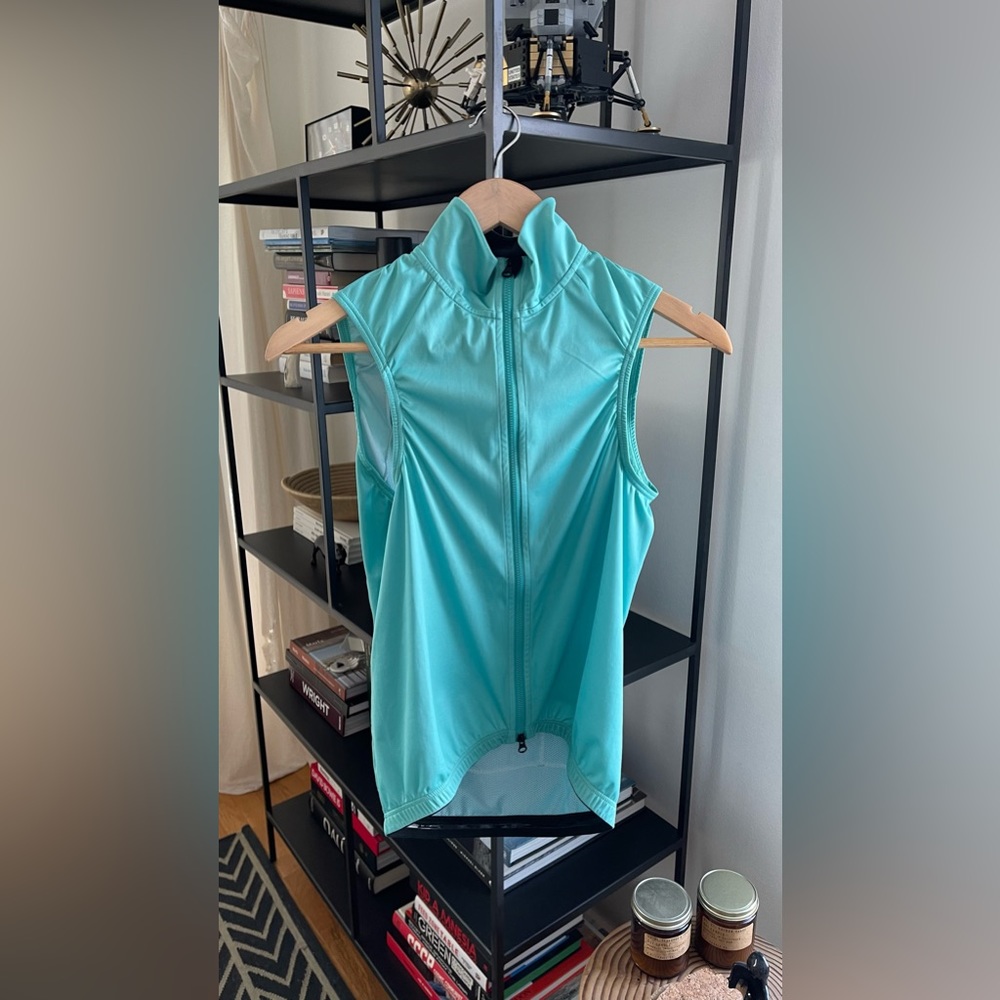 NWOT Velocio Wind Vest Men’s Small Light Green